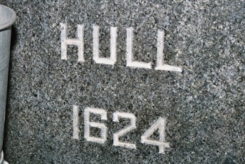 Hull cornerstone