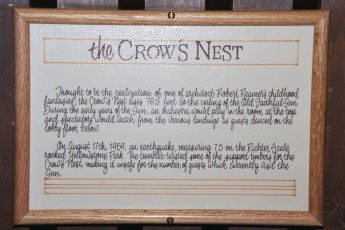 Old Faithful Inn Crow's Nest sign