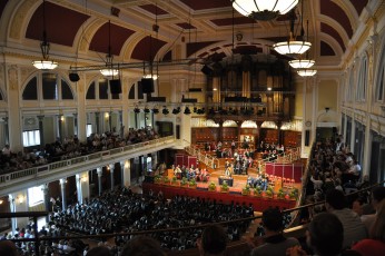 Very full house for Hull graduation service
