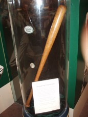 Babe Ruth bat