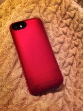 Surprise! I didn't go black this time—loving my brand-new Mophie PRODUCT(RED) battery case