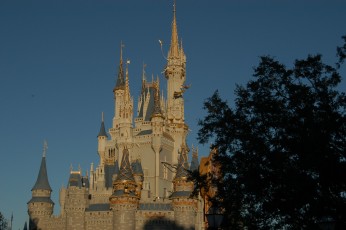 A few artsy-fartsy shots of the castle