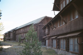 Old Faithful Inn guest wing