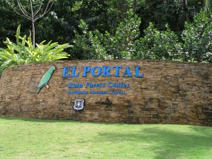 Entry to the El Yunque visitor center