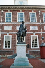 George Washington statue at Independence Hall
